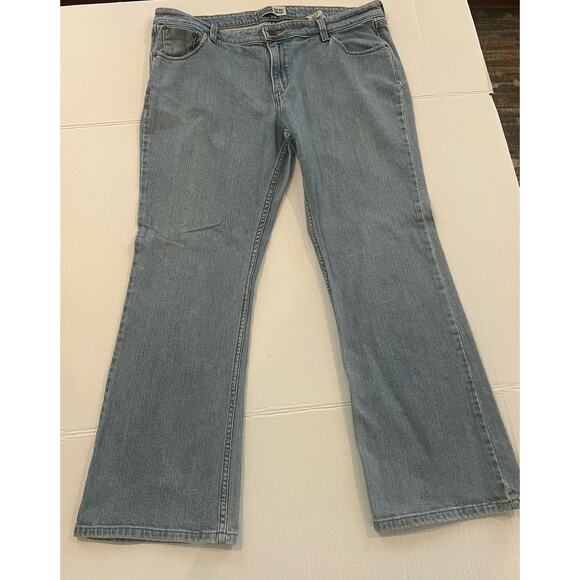 Levi’s Misses Low Rise Bootcut Zip Fly Light Wash Blue Stretch Jeans 18M 39x30 - Picture 1 of 11